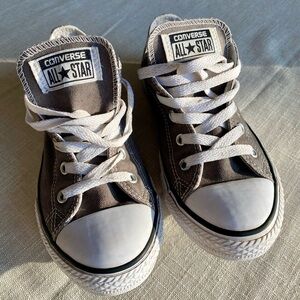Converse Low Top Sneakers in Gray and White